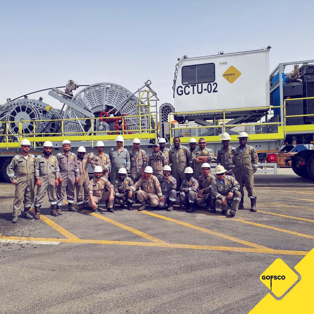 GOFSCO team in front of coiled tubing unit GCTU-02